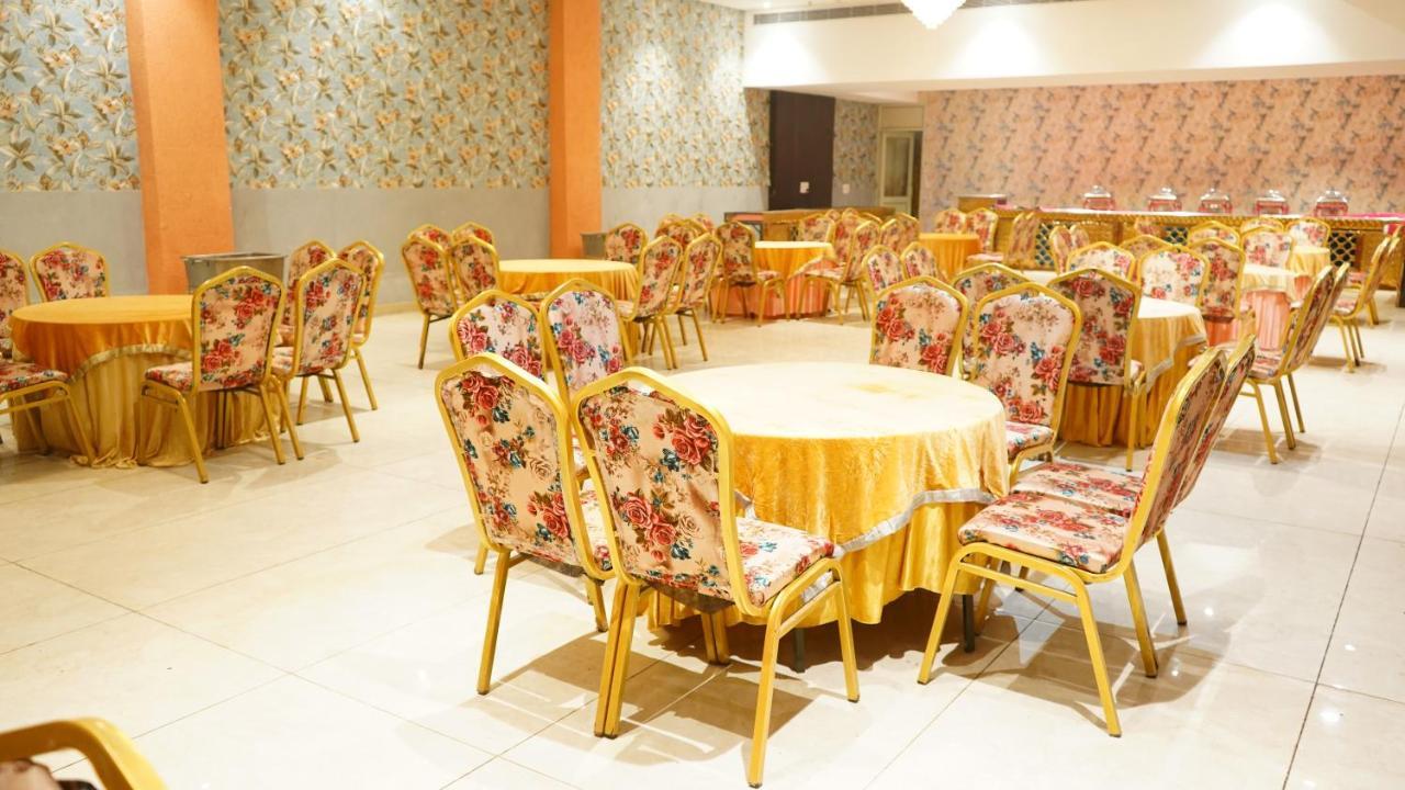 Aa Hotels & Resorts Zirakpur מראה חיצוני תמונה