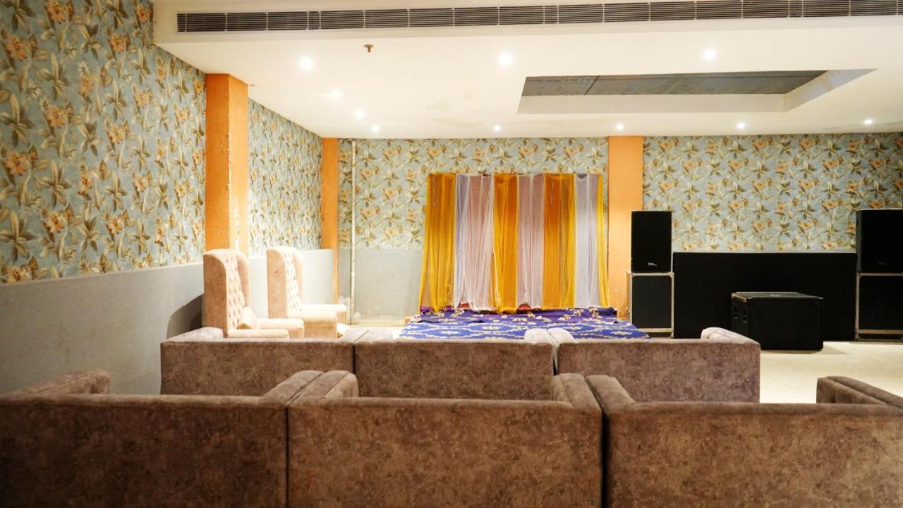 Aa Hotels & Resorts Zirakpur מראה חיצוני תמונה