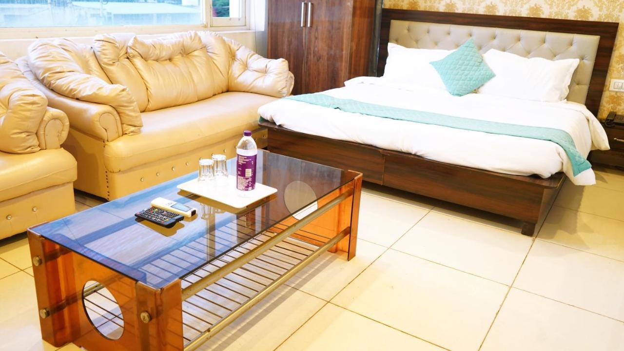 Aa Hotels & Resorts Zirakpur מראה חיצוני תמונה